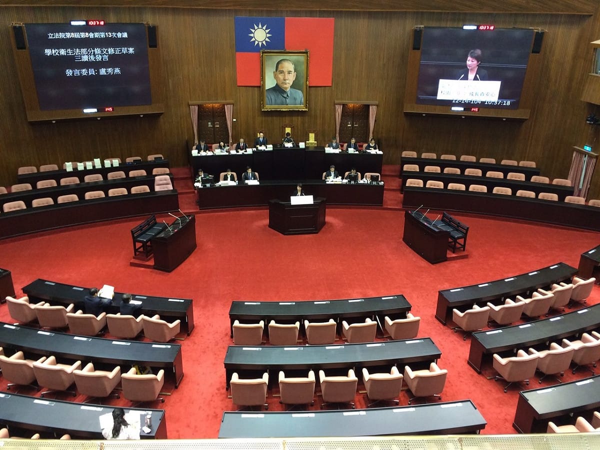立法院14日三讀修正通過《學校衛生法》，禁止基改食品進入校園。圖：符芳碩/攝