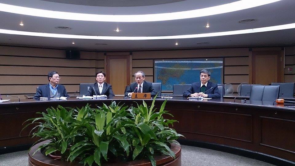 中選會昨天決議，將總統與立委合併選舉投票日訂於2016年1月16日引發爭議。國內24所大學學生會今(18)天連署聲明，批評中選會政策錯誤。圖：新頭殼資料照片