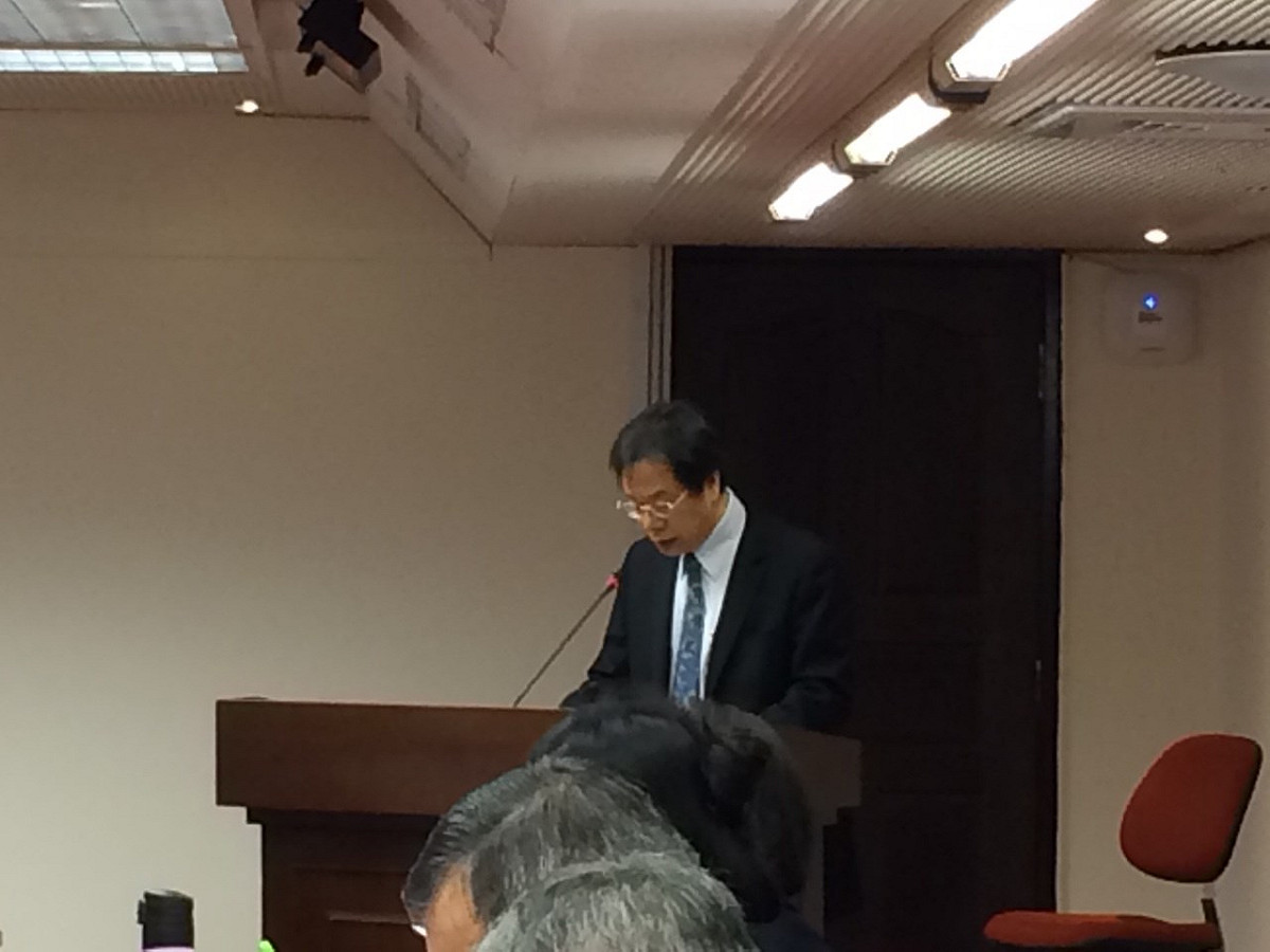 對於外界質疑對於日本核災食品輸台懲處層級過低，衛福部長蔣丙煌今(30)天表示，是否提高層級，「交由社會公斷」。圖：符芳碩/攝