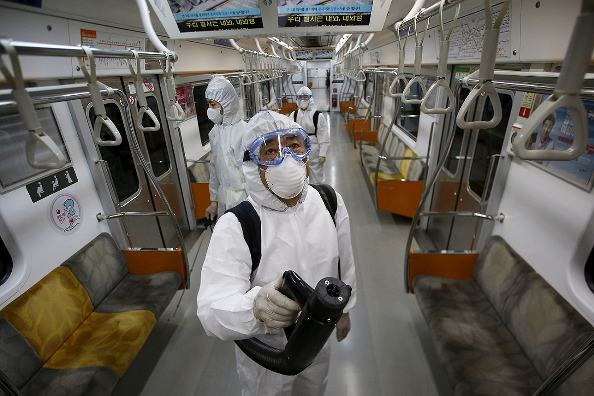 韓國保健福祉部中東呼吸症候群（MERS）管理對策本部週六（13日）通報，新增12例MERS-CoV病例，累計確診增至138人。圖為首爾地鐵。圖片來源：達志影像/路透社