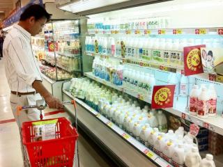 農委會今(25)日表示，針對市售23款乳品進行86項動物用藥抽驗後，結果均為未檢出。圖：中央社資料照片。