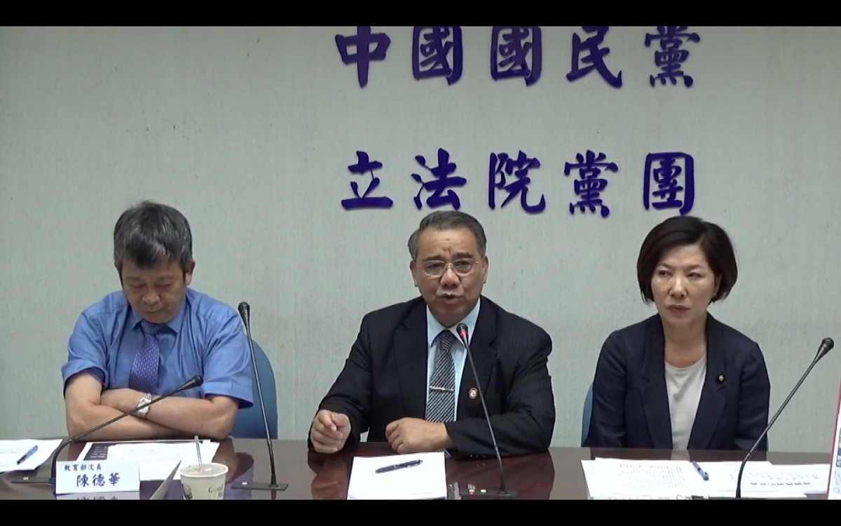 國民黨立委陳淑慧12日召開記者會，對於課綱微調爭議，她認為只是「恢復台灣社會文化、歷史價值的原貌」。圖：翻攝網站