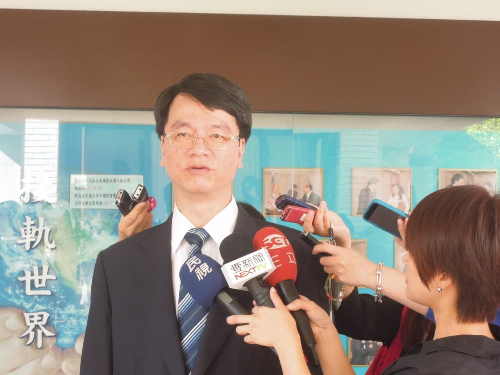 公平會主委吳秀明25日表示，針對波卡一事，已立案調查是否有廣告不實。圖：翁嫆琄/攝