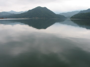 石門水庫嚴重缺水，薑母島山水風情暫時看不到了。圖：翻攝石門水庫官網