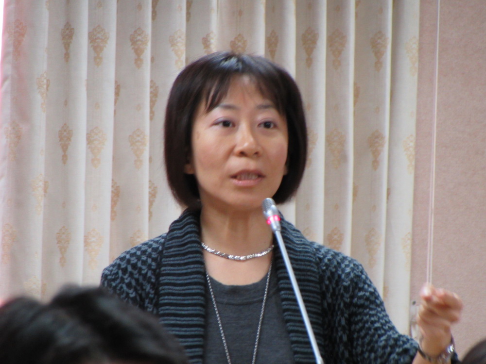 立法院今(16)日針對同性婚姻及同志收養議題召開公聽會，安提阿法律事務所律師孫立虹會中強調「真相只有兩性」。圖：邱珮文/攝