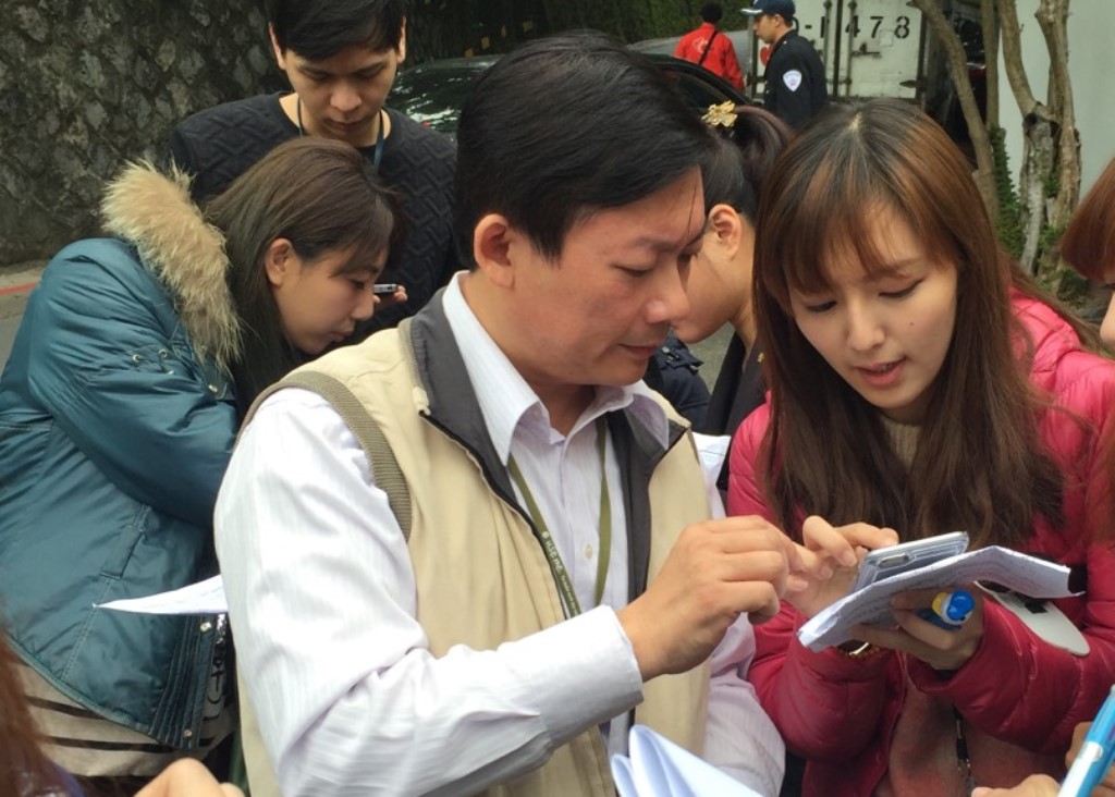 建管處查報隊長楊景程表示，勘查後發現除了3筆既有的違建外，又發現2處新違建，分別是1樓的發呆亭(面積約8坪)及3樓的客房(面積約48坪)。圖：劉奕霆/攝