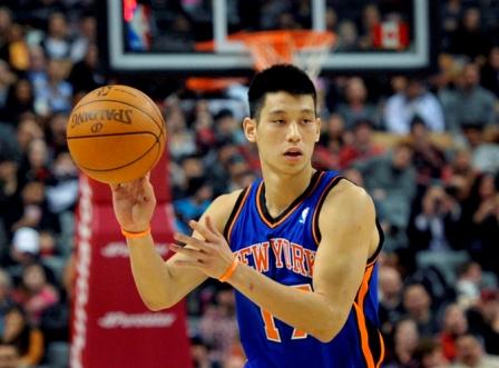 美國時代雜誌（TIME）票選今年全球百大人物結果揭曉，台裔美籍NBA籃球健將「豪小子」林書豪急起直追，榮登名單之首。圖片來源：達志影像/路透社