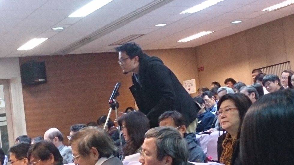 成大學生周孟涵質疑教授缺乏勇氣。圖：邱珮文/攝