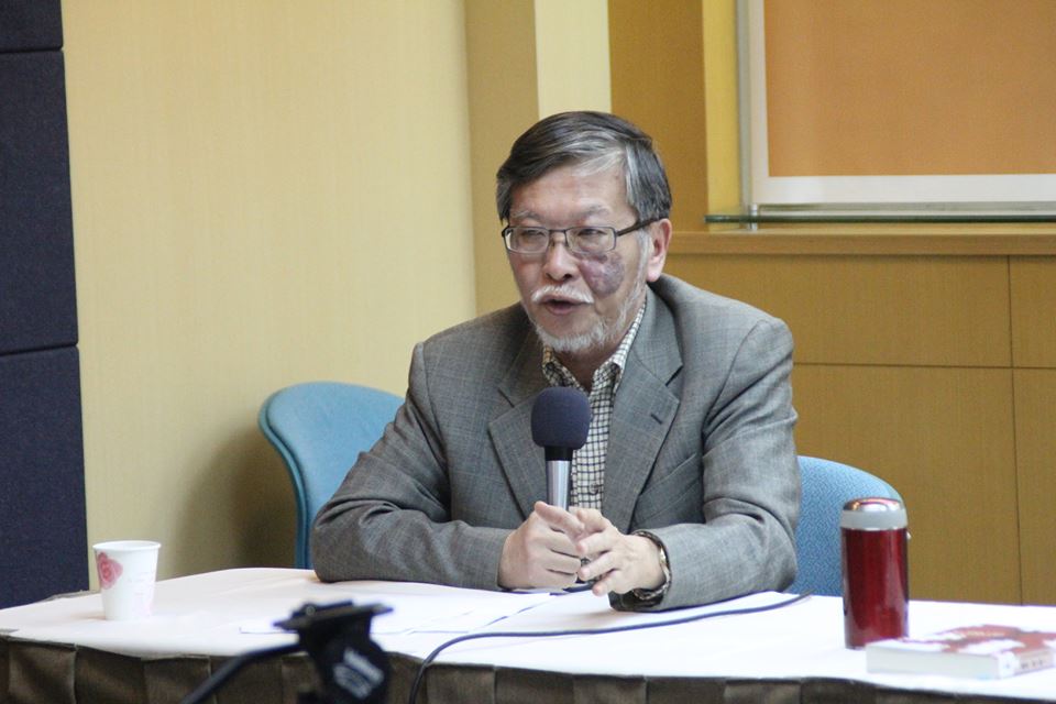 文化大學法律系教授邱駿彥表示，根據他的計算，台灣勞工實際總工時約為2584小時，比官方數字2124小時還高。圖2之2：林雨佑/攝