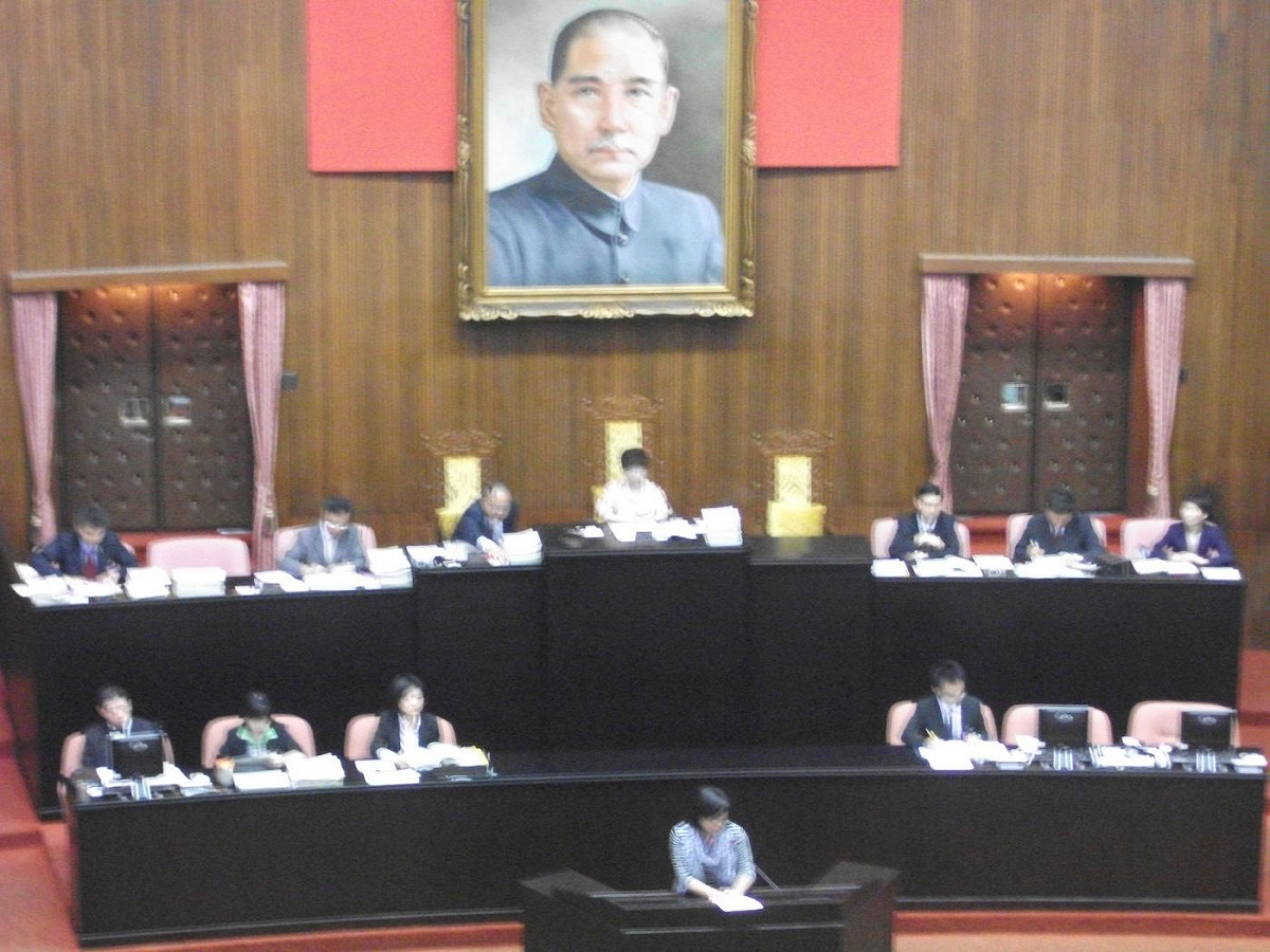 立法院會今（18）日三讀通過《公路法》修正案，做為國道計程收費的法源依據。圖：涂鉅旻/攝