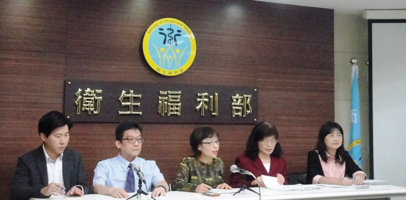 衛生福利部食品藥物管理署今（28）日下午召開記者會，對近日的食用油風波做出說明。圖2之1：王立柔/攝