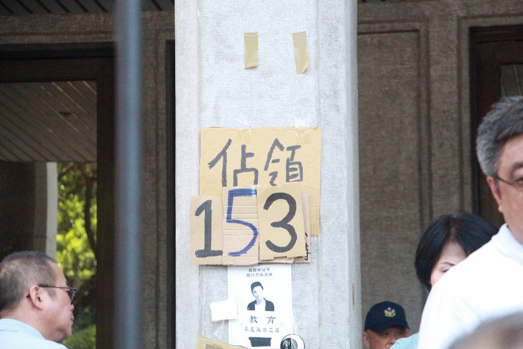 反課綱學生佔領教育部廣場，已經超過156個小時。圖:劉彥彤/攝