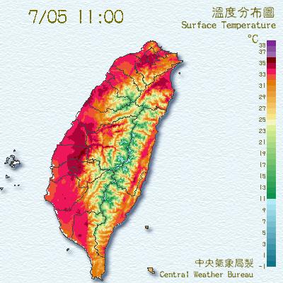 中央氣象局今（5）日表示，未來1週的天氣和這幾天大致相同，各地多為晴到多雲、高溫炎熱的天氣，最高溫都可來到33到35度之間。圖為今日上午11時各地溫度分布圖。圖：翻攝自中央氣象局網站