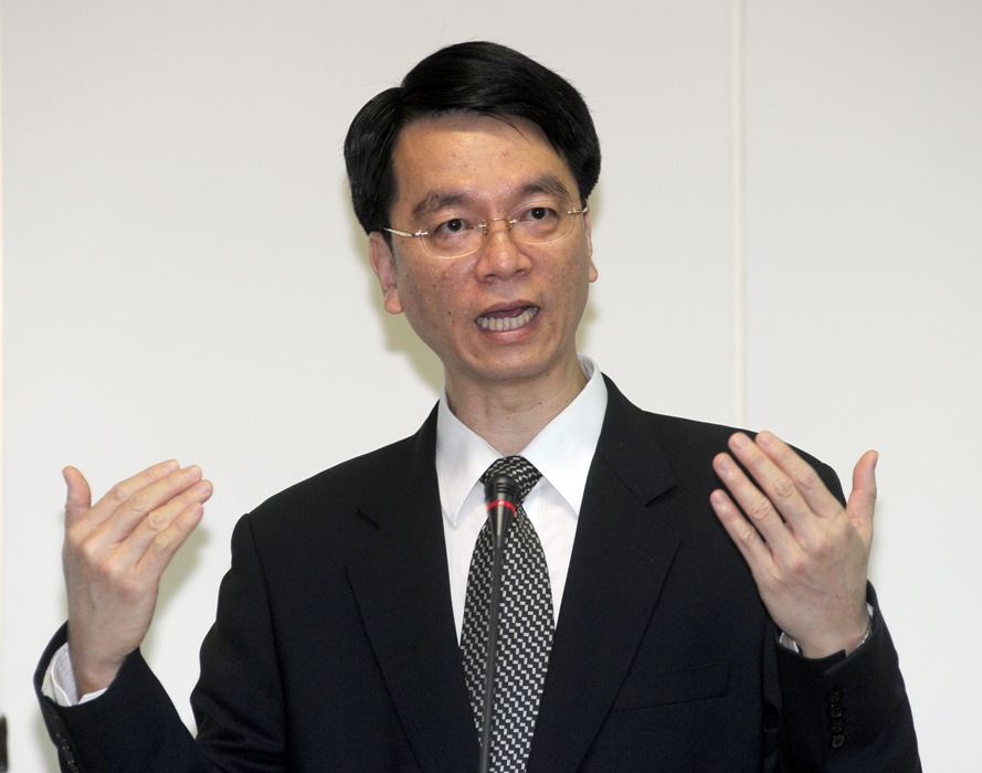 公平會主委吳秀明今（3）日在立法院經濟、司法及法制委員會聯席會議中表示，會儘量要求委員會同意，壹傳媒併購案的另3方買家在1個月內完成補件。圖片來源：中央社資料照片