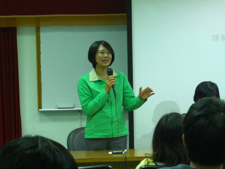 立委林岱樺要求新聞評議應納入公民參與，獲得NCC副主委陳正倉的認同。圖片來源：林岱樺/臉書