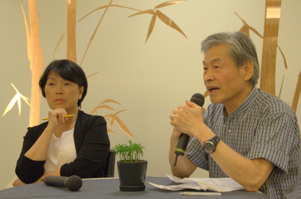 第五屆公視董監事審查會議今(11)日最後決議請行政院重新提名。文化部長龍應台除向社會表達未產生新任董監事的遺憾之意，並承諾明日起文化部將開始展開新一波的提名審查作業，並赴公視了解狀況，給予公視行政上的協助與幫忙。圖:宋小海/攝。