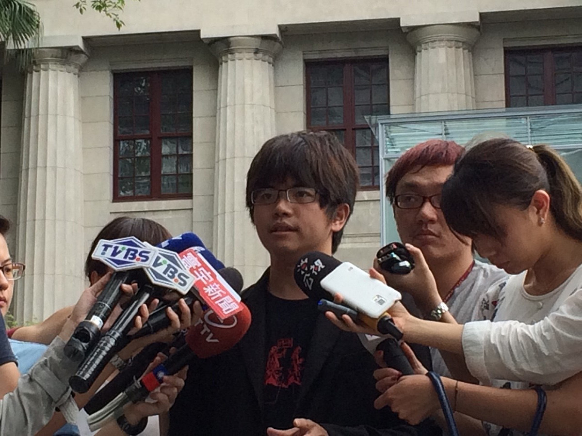 獨立媒體沃草暫代執行長林祖儀12日至北檢到案說明，由於「公民1985行動聯盟」已具狀提告柳林瑋侵占，但沃草是否會對柳林瑋提告？林則表示，還未討論。圖：新頭殼資料照片