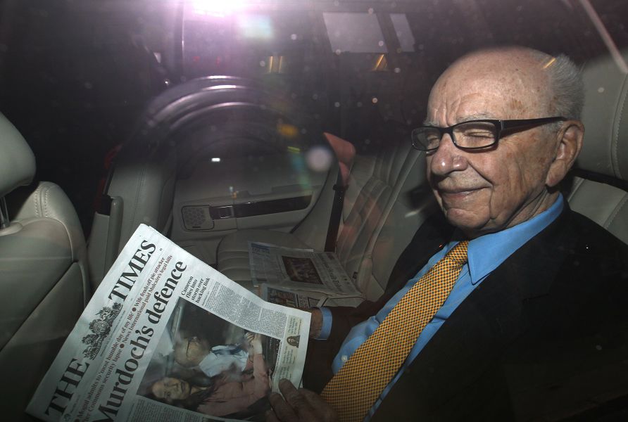 媒體大亨梅鐸(Rupert Murdoch)關閉旗下一間英國報紙的電話竊聽醜聞案，已經讓他付出超過7,900萬英鎊(約1億2,500萬美元)的代價。圖片來源：達志影像/路透社資料照片。