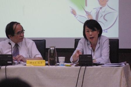 國家通訊傳播委員會(NCC)今(2)日針對有線電視跨區經營規劃案召開第三次的公聽會，公聽會上爭議仍多。圖為NCC副主委陳正倉與委員鍾起惠。圖:劉芮菁/攝。