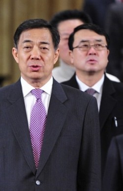 薄熙來、王立軍一前一後。(圖片來源:達志影像/路透社)