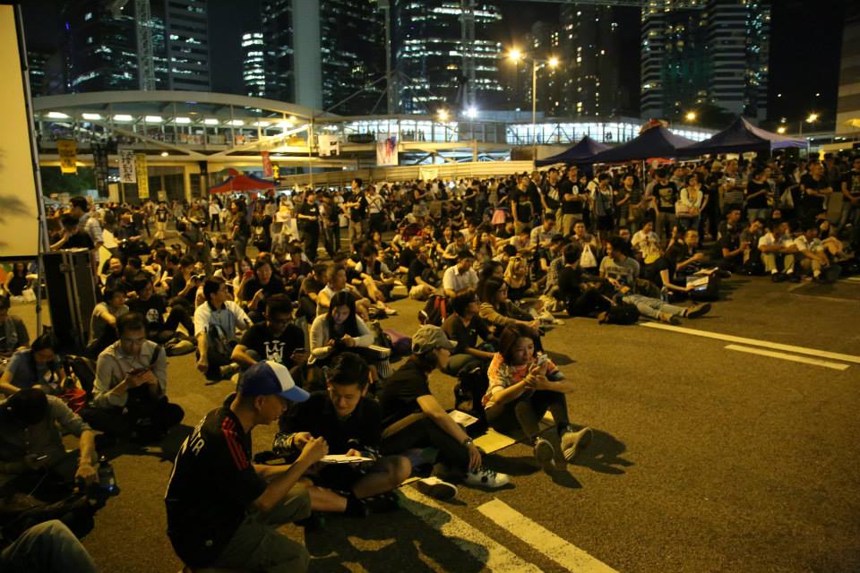 香港立法會主席曾鈺成訪問日本，今(10)日接受日本放送協會NHK的專訪表示，關於去年學生們追求民主普選而展開大規模的抗議活動，今夏可能再度發生。圖為去年香港佔中場景。圖：新頭殼資料照片