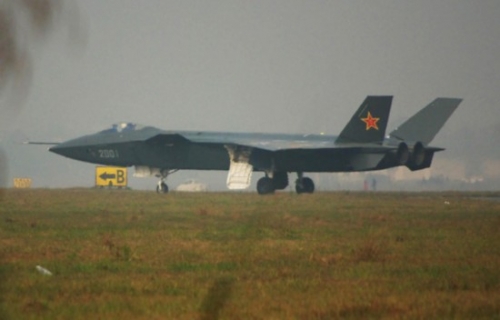 圖為中國非官方軍事網站最近廣泛流傳中國隱形戰機殲20（J-20）。圖片來源：翻攝自網路