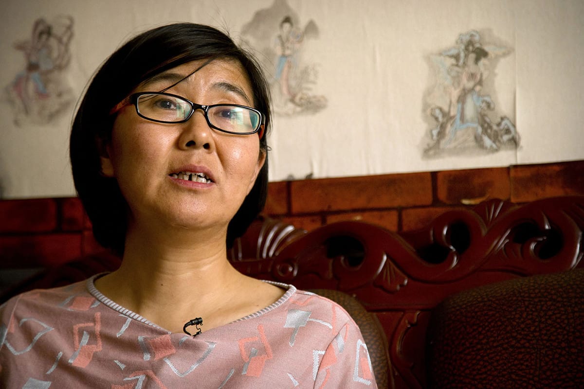 中國維權律師王宇被中國警方帶走後，至今下落不明，她的16歲兒子被警方粗暴綁架的過程曝光。圖片來源：達志影像/美聯社