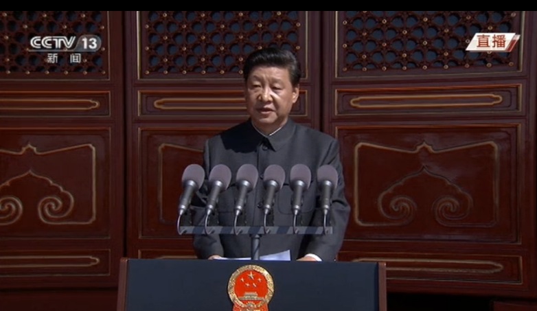 中國國家主席習近平3日出席紀念抗戰勝利70週年的閱兵大典，誰是他的第一號配角呢？圖：翻攝新華網