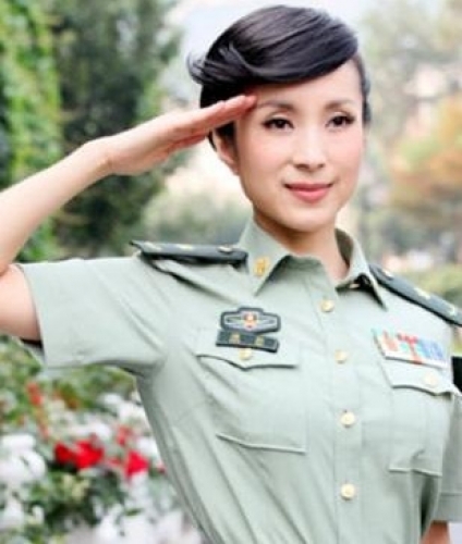 據海外媒體報導，正在武漢女子監獄服刑的「軍中妖姬」湯燦在例行體檢時，驗出血液中愛滋抗體呈陽性。圖：翻攝網路