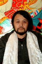 被中國法院以「煽動顛覆」判刑5年的四川維權人士譚作人服刑期滿，但據《明報》記者現場所見，譚作人今(27)早刑滿出獄，疑被公安帶走。圖：翻攝自譚作人博客