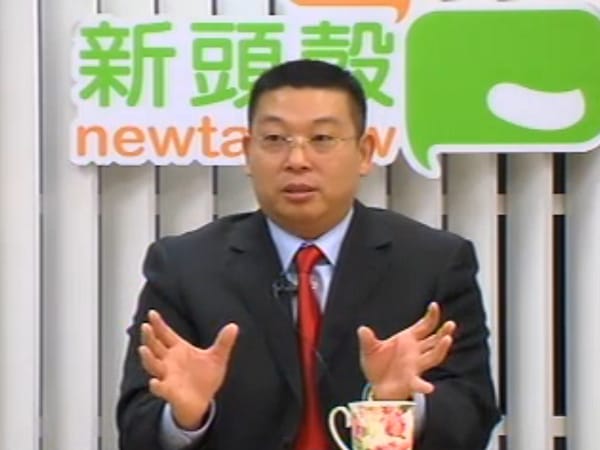 旅居美國的中國民運人士楊建利，今（7）日上午搭機自美國經台灣前往香港，參加一場在香港舉辦的「辛亥革命百年」學術講座，但卻在入境香港時遭海關「拒絕入境」，遣返台灣。圖片來源：新頭殼資料照片