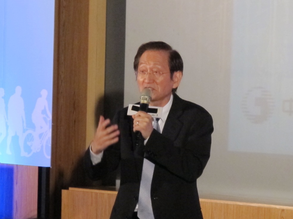 華碩董事長施崇棠認為重慶扮演承來啟西的絕佳地理位置。圖片來源：胡華勝攝，資料照片。