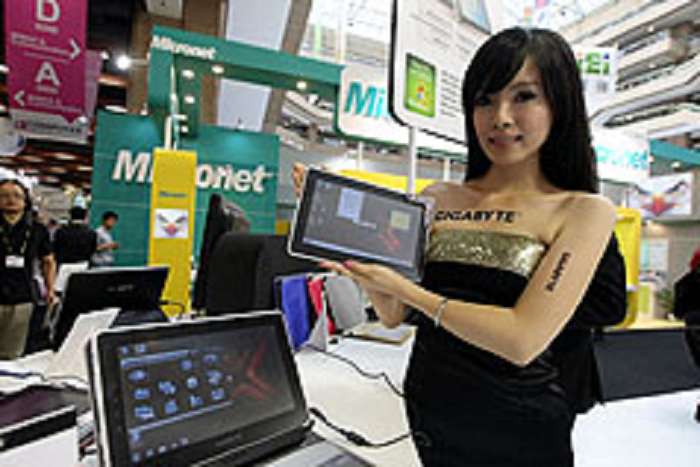 2011台北國際COMPUTEX電腦展，除了平板電腦成為特別夯的產品外，廠商採購金額也比去年成長25%。圖片來源：中央社