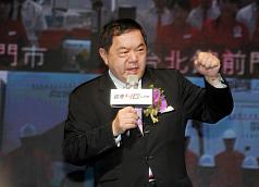 遠傳電信董事長徐旭東（圖） 3日在遠東飯店召開記者會，正式宣布4G開台，在致詞時也對中華電信「嗆聲」，強調遠傳一開台「7都都準備好了」。圖：中央社。