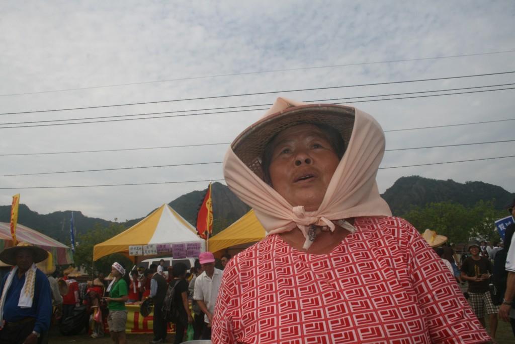 美濃農婦也來共襄盛舉。圖片來源:莊豐嘉攝影