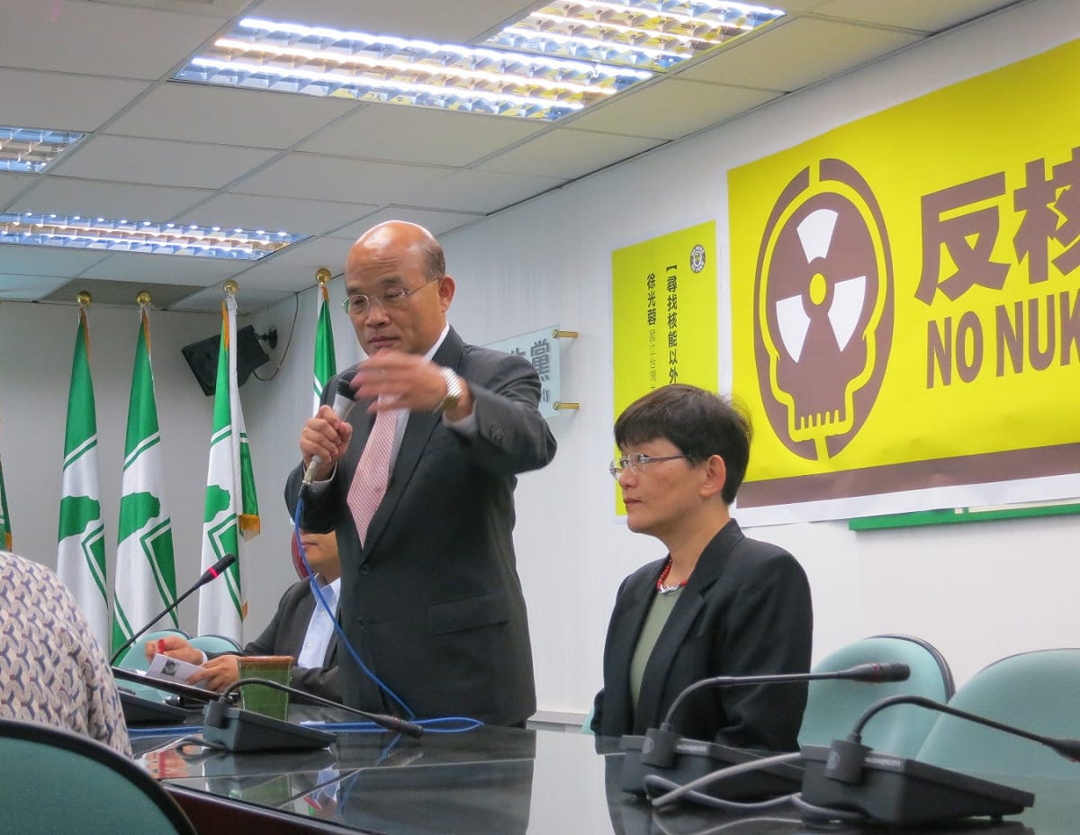 民進黨主席蘇貞昌28日表示，核能發電是把問題留給子孫，佔下一代的便宜。圖：林朝億/攝