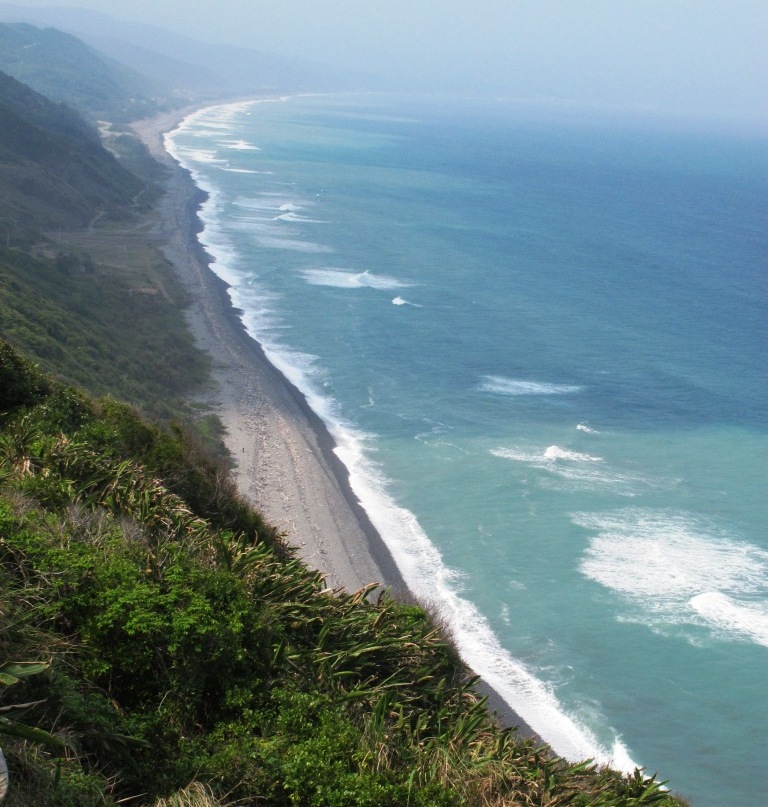 阿塱壹的豐富自然環境非常適合低碳、低密度的生態旅遊。圖片來源:李雲深攝影