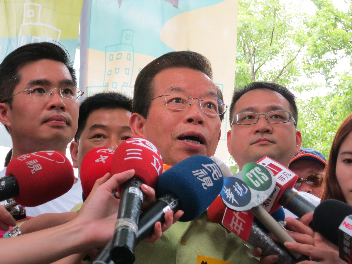 前行政院長謝長廷19日參加反核遊行。圖：林朝億/攝