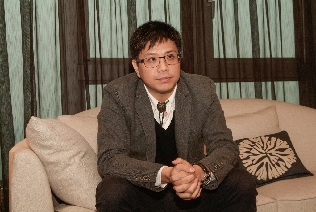 負責「永續建築環境改造行動計畫」中主要部份的樹德科技大學李彥頤教授，期盼更多人投入高雄市建築環境改造運動