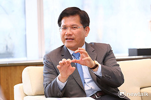 林佳龍專訪一》連任最大挑戰  林佳龍:跟時間賽跑