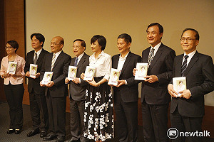 邱議瑩抗癌新書發表 四院長重量級站台