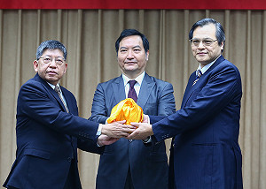 重掌陸委會   陳明通:竭盡所能  維護台海和平穩定