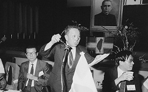 圖輯》咱大家的歐吉桑黃信介