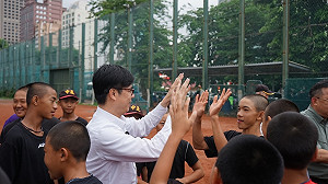 戰六都系列》10圖精選 看陳其邁如何趴趴走接地氣