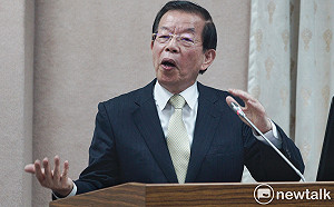 大阪辦事處長蘇啟誠輕生 謝長廷悲痛落淚