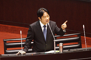 藍秀「治水語錄」批綠治水無方推給老天爺 賴清德：你誤解了 