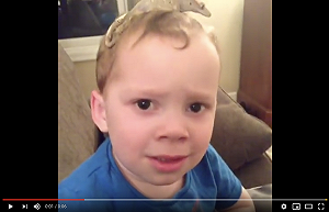 8歲美國「假笑」男孩 風靡全中國