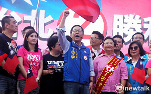 逾萬人湧入首場台北造勢 丁守中：人數比柯文哲多好幾倍