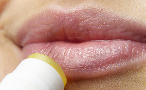 護唇三密技！保有美麗俏唇乾燥脫皮不要來