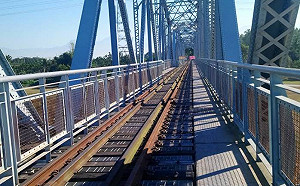 看夕陽來這邊！高屏溪舊鐵橋景觀平台重新開放